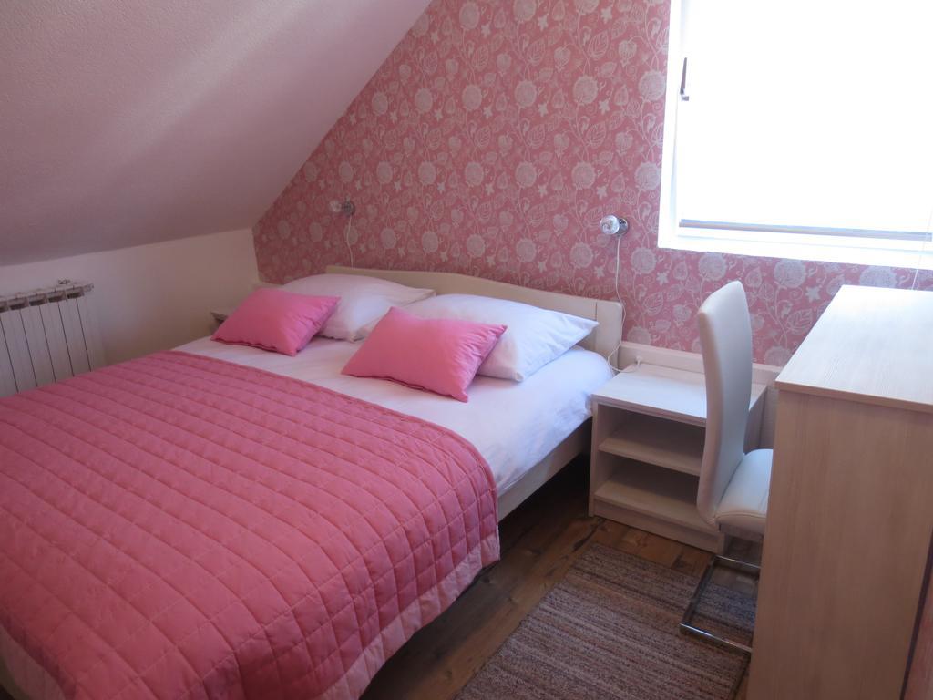 House Katja Hotel Jezerce Room photo
