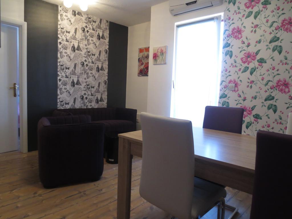 House Katja Hotel Jezerce Room photo