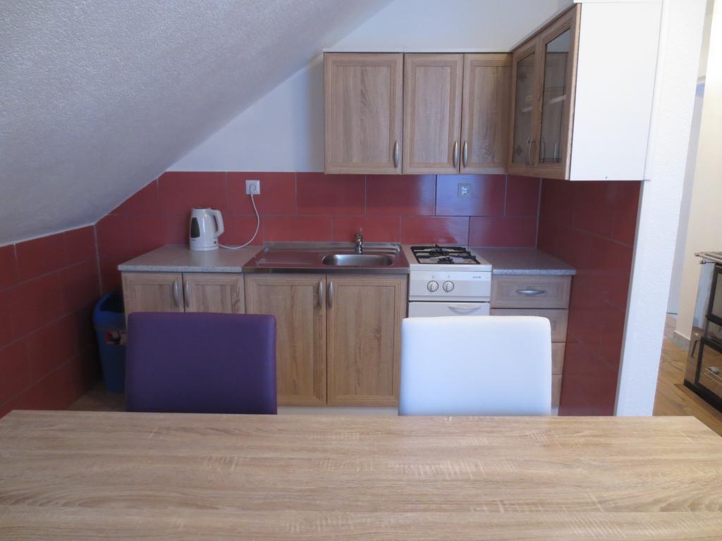 House Katja Hotel Jezerce Room photo