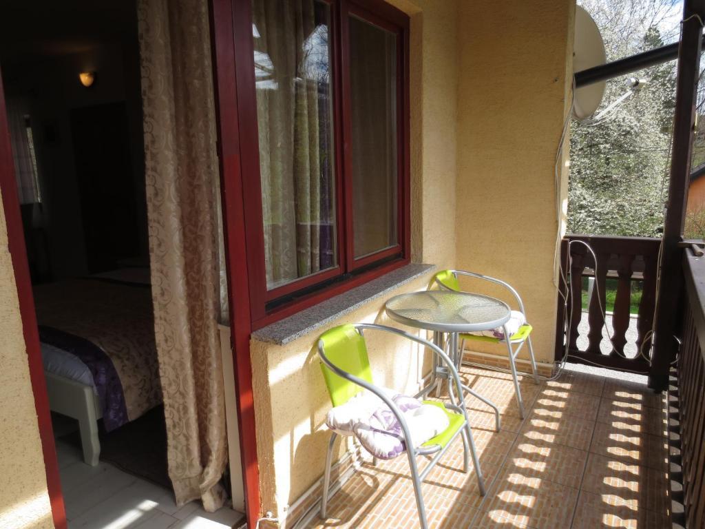House Katja Hotel Jezerce Exterior photo